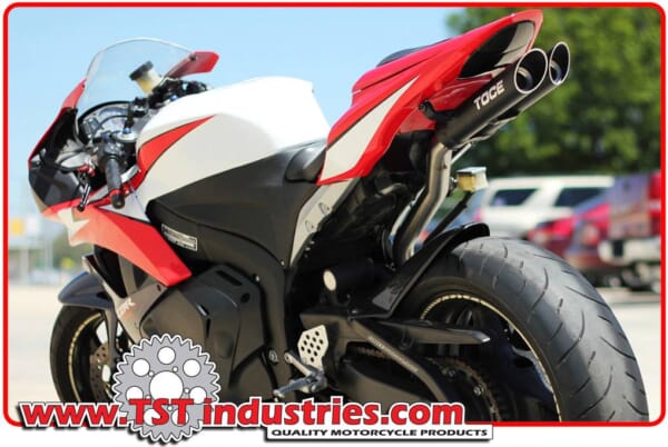 TST製 CBR600RR 07-12 カーボンアンダーテール　-12