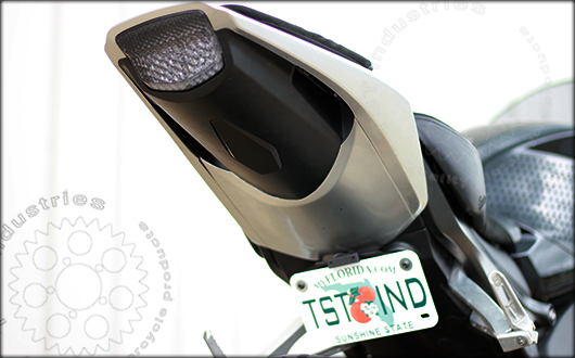 TST CBR1000RR (10-16) ローマウント フェンダーレスキット｜AxxL