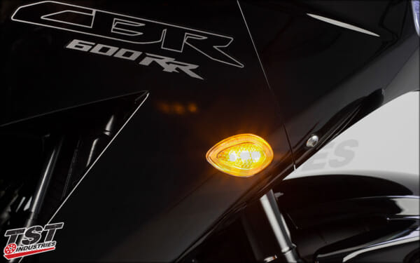 CBR600RR-13-19 イカリング付 LEDウィンカー|AxxL CBR600RR-13-19 イカリング付 LEDウィンカー|AxxL