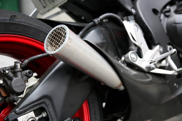 CBR1000RR用MOTOGP-RC213Vスタイルマフラー｜AxxL