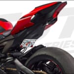 2パターンの配置が可能！YZF-R6 (15-21)用 フェンダーレス｜AxxL