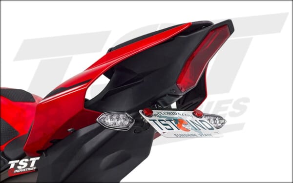 【18％OFF】 TST Industries フェンダーレス ナンバー移植キットYZF-R1 (15-24) パーツ