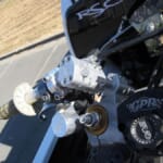 adj08_r