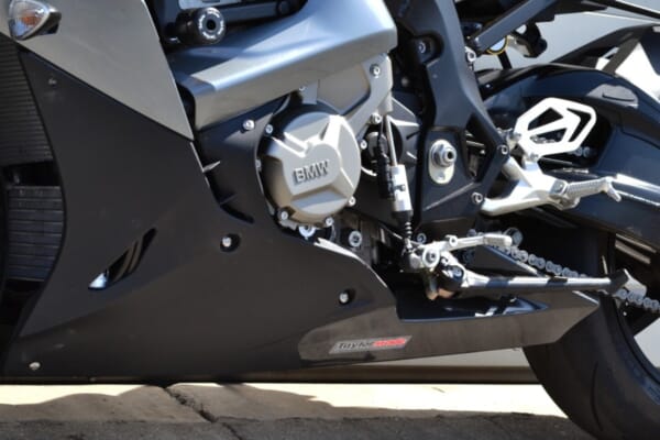 BMW-S1000RR(15-18)のマフラーならテイラーメイド|AxxL