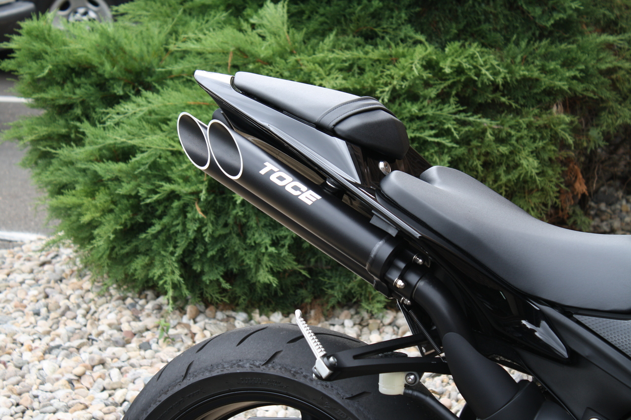 TOCE 目立ち度抜群なYZF-R1 (07-08)用マフラー｜AxxL