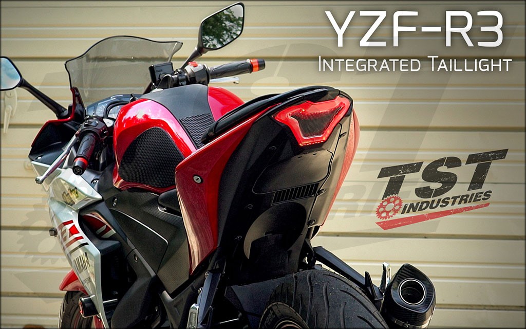 TST製YZF-R25/R3用ウィンカー内蔵LEDテールライト｜AxxL
