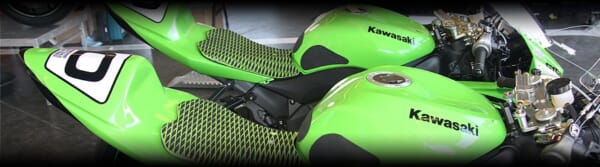 HTMOTO製 スタント車両などへのすべり止めタンクパッド|AxxL HTMOTO製 スタント車両などへのすべり止めタンクパッド|AxxL