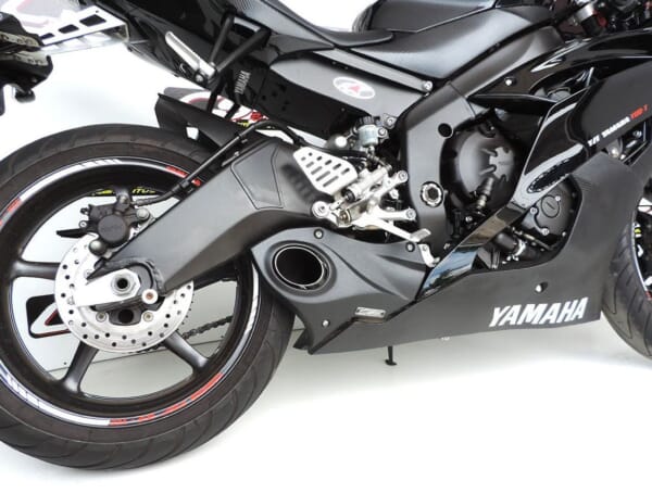 CSRacing YZF-R6(06-16) アンダーマウントサイド出しマフラー