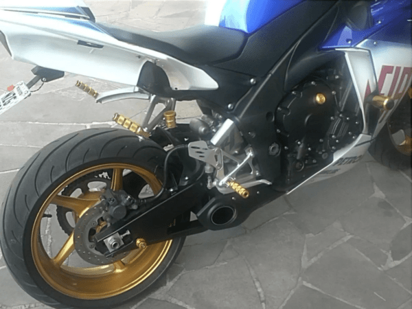 YZF－R1 09-14 スリップオンマフラー