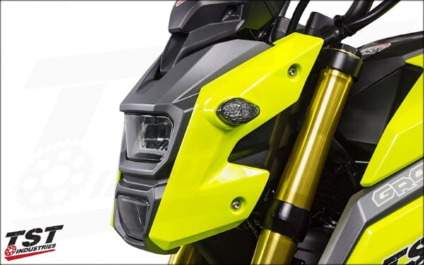 グロム用シャープで光量抜群！LEDフロントウインカー｜AxxL
