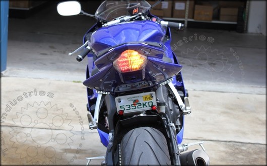 TST Industries YZF R6  フェンダーレスキット