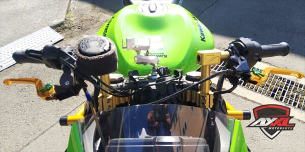 バイクハンドルのポジション、色を変えてドレスアップ！| AxxL