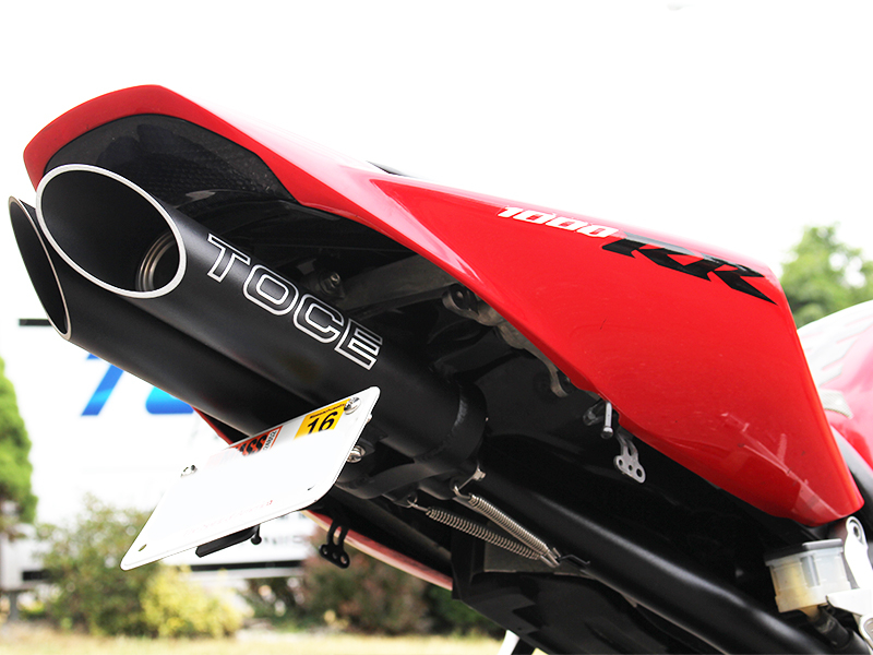 TOCE製 目立ち度抜群なCBR1000RR (04-07) 2本出しマフラー｜AxxL