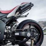 TOCE製目立ち度抜群なYZF-R1(09-14)用スラッシュアルミマフラー