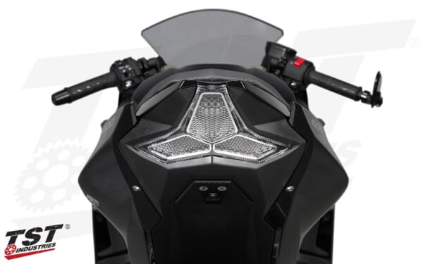 TST Industries Ninja400/Z400 ウィンカー内蔵LEDテールライト｜AxxL
