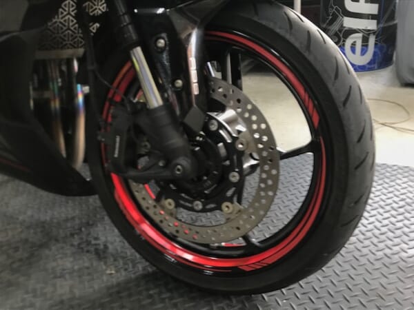 バイクをカスタムするならまずはステッカー！27色から好きな色を｜AxxL