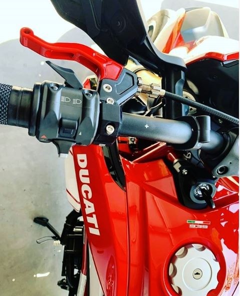 スタント車両には必須 !! クラッチを軽くする EZ PULL クラッチ| AxxL