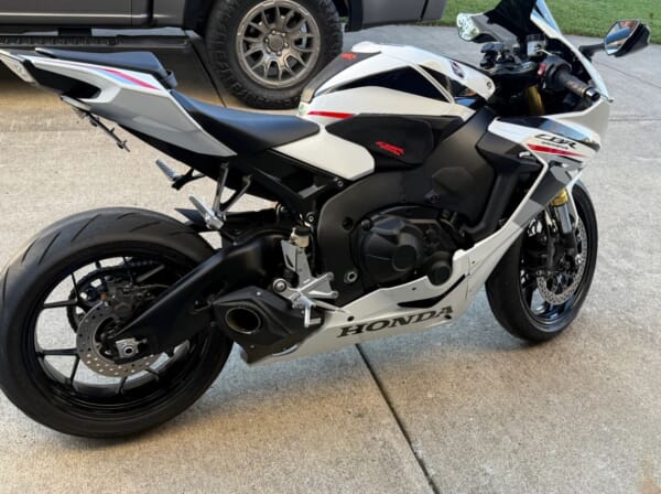 CBR1000RR SC77 2017-2019年式ショートマフラー CBR1000RR SC77 2017-2019年式ショートマフラー CBR1000RR SC77
