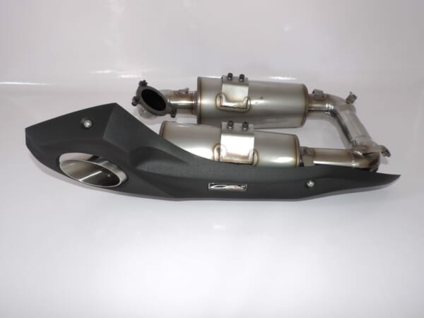 DUCATI1199パニガーレ用 迫力あるサイド出しマフラー！｜AxxL