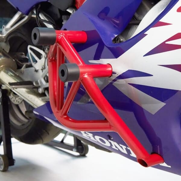 CBR600F4用倒れても傷つかないエンジンガード｜AxxL