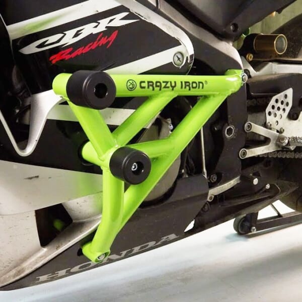 CBR600RR(03-06)用倒れても傷つかないエンジンガード｜AxxL