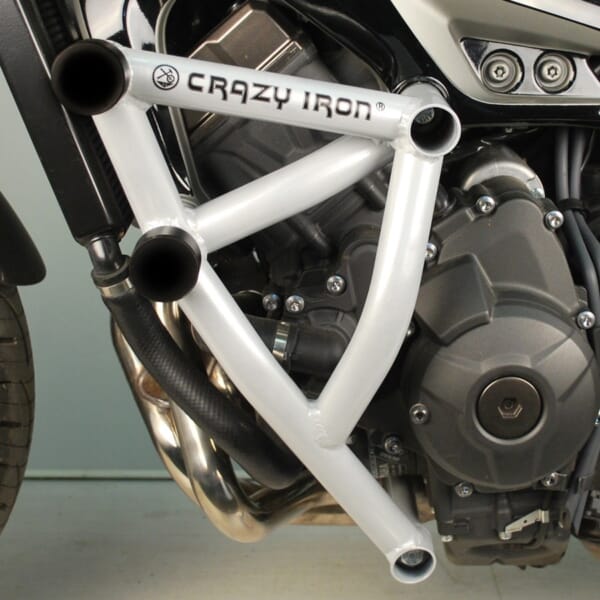 MT-09/XSR900用倒れても傷つかないエンジンガード｜AxxL