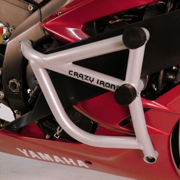 YAMAHA YZF R6  スタント仕様 YZF-R6 (17-) へ IMPAKTECH スタントケージを施工いたしました| AxxL