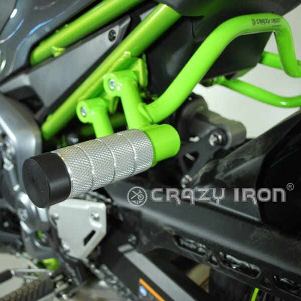 Z900用倒れてもマフラーなどに傷がつかないリアガード|AxxL Z900用倒れてもマフラーなどに傷がつかないリアガード|AxxL