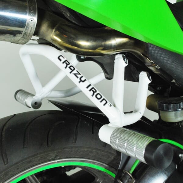 ZX-6R(05-06)用倒れてもマフラーなどに傷がつかないリアガード|AxxL ZX-6R(05-06)用倒れてもマフラーなどに傷がつかないリアガード|AxxL
