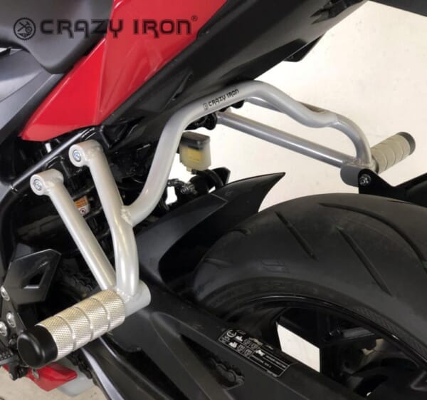 GSX-S750用倒れてもマフラーなどに傷がつかないリアガード｜AxxL
