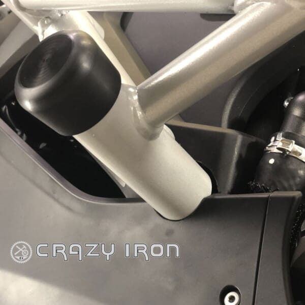 CBR1000RR(SC77)用スライダー付エンジンガードで車体をガード｜AxxL