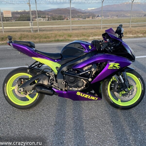 GSX-R600/750用スライダー付エンジンガードで車体をガード｜AxxL