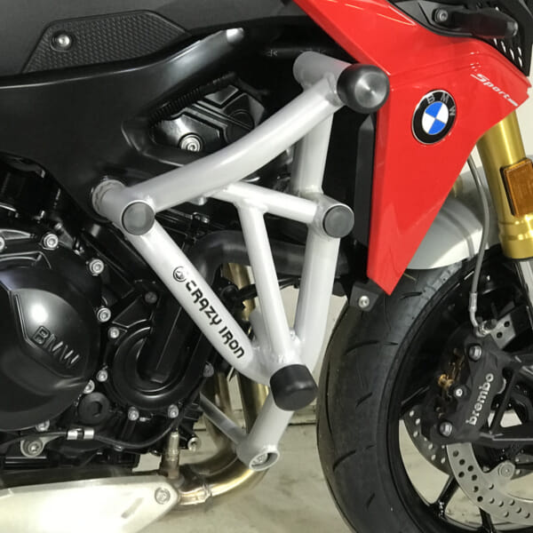 BMW F900R用 倒れても傷つかないエンジンガード｜AxxL