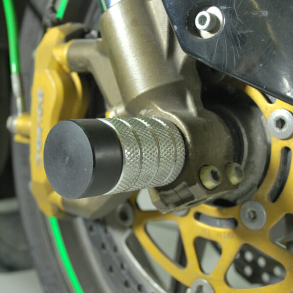 ZX-6R (03-06)用 スタント用の大型アクスルスライダー｜AxxL