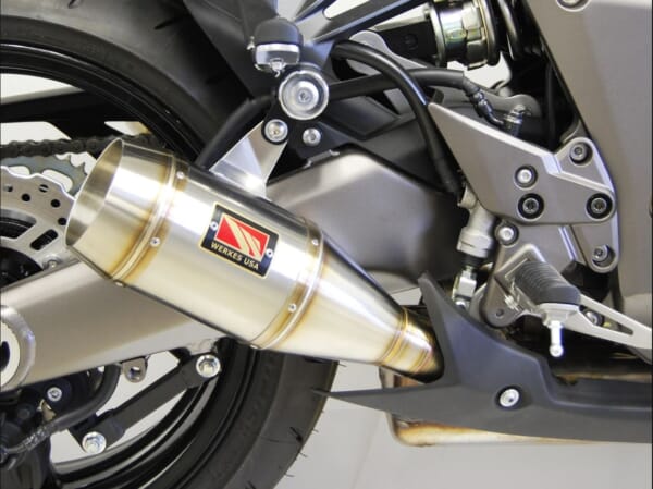 スーパーバイク選手権にも使用 COMPETITION WERKES マフラー｜AxxL