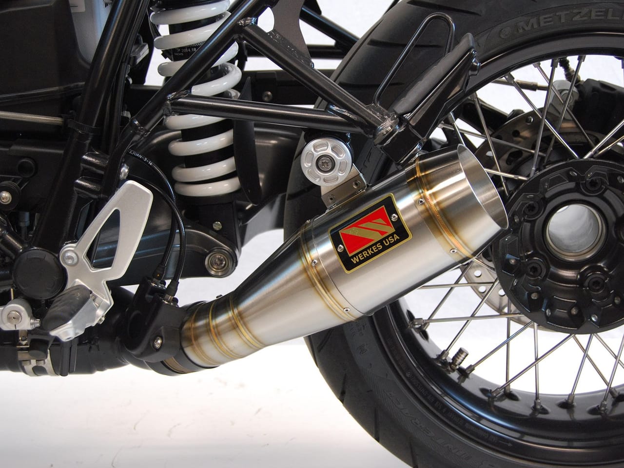 スーパーバイク選手権にも使用 COMPETITION WERKES マフラー|AxxL
