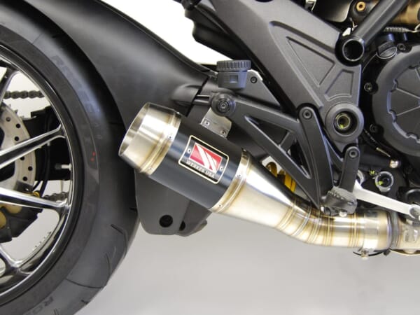 COMPETITION WERKES Diavel (11-18) スリップオン マフラー