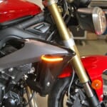 トライアンフ 純正 LEDウインカー フロントリアセット - メルカリ