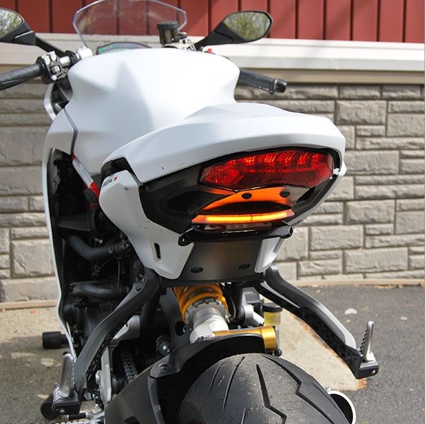 NRC製 スーパースポーツ 939/950 ウインカー内蔵フェンダーレス