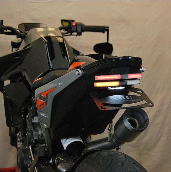NRC製 KTM 790 Duke 用ウインカー内蔵フェンダーレス｜AxxL
