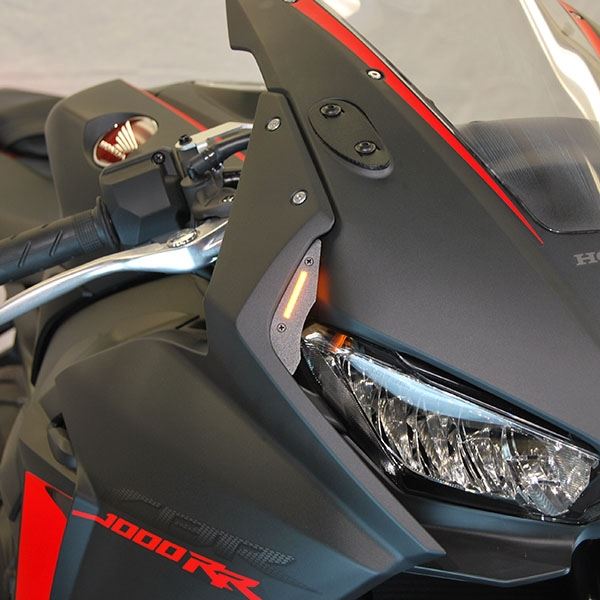 NRC製フロントウィンカー　cbr1000rr 17年式〜