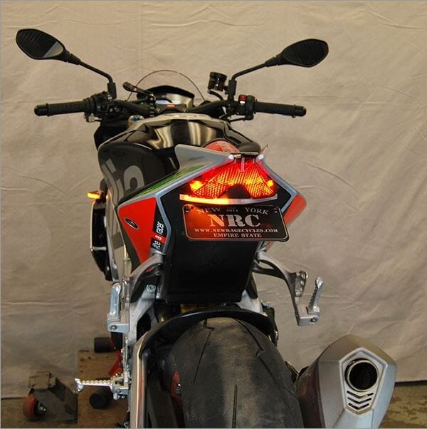 NRC製 RSV4用ウインカー内蔵フェンダーレス｜AxxL