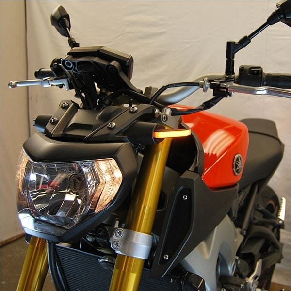 NRC FZ-09 / MT-09 (14-16) LED フロントウィンカー キット