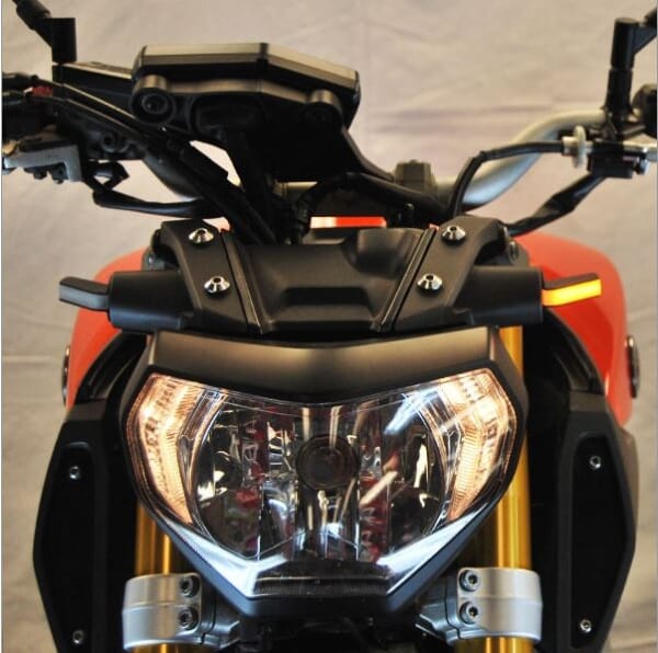 NRC製 FZ-09 / MT-09 (14-16)用 ポリカーボネイト LEDウィンカー