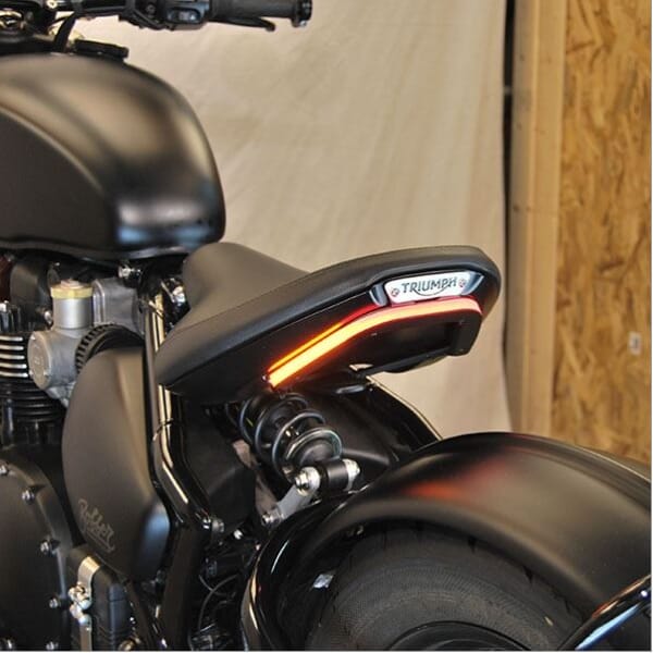 NRC製 Bonnevill Bobber 用ウインカー内蔵フェンダーレス｜AxxL