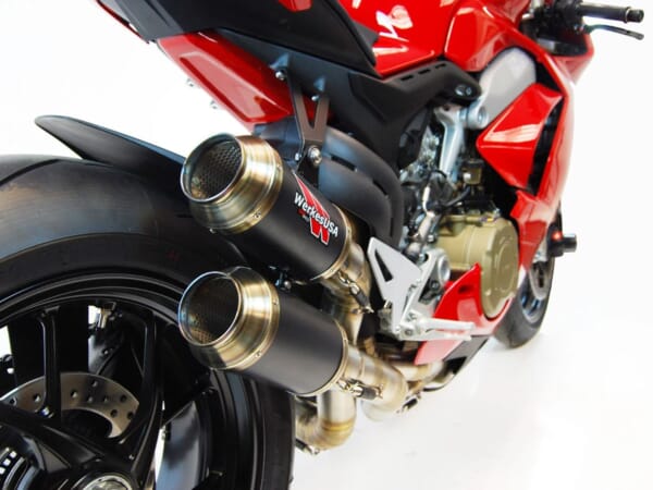 スーパーバイク選手権にも使用 COMPETITION WERKES マフラー｜AxxL