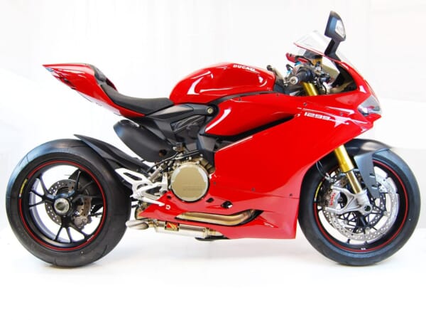 スーパーバイク選手権にも使用 COMPETITION WERKES マフラー｜AxxL