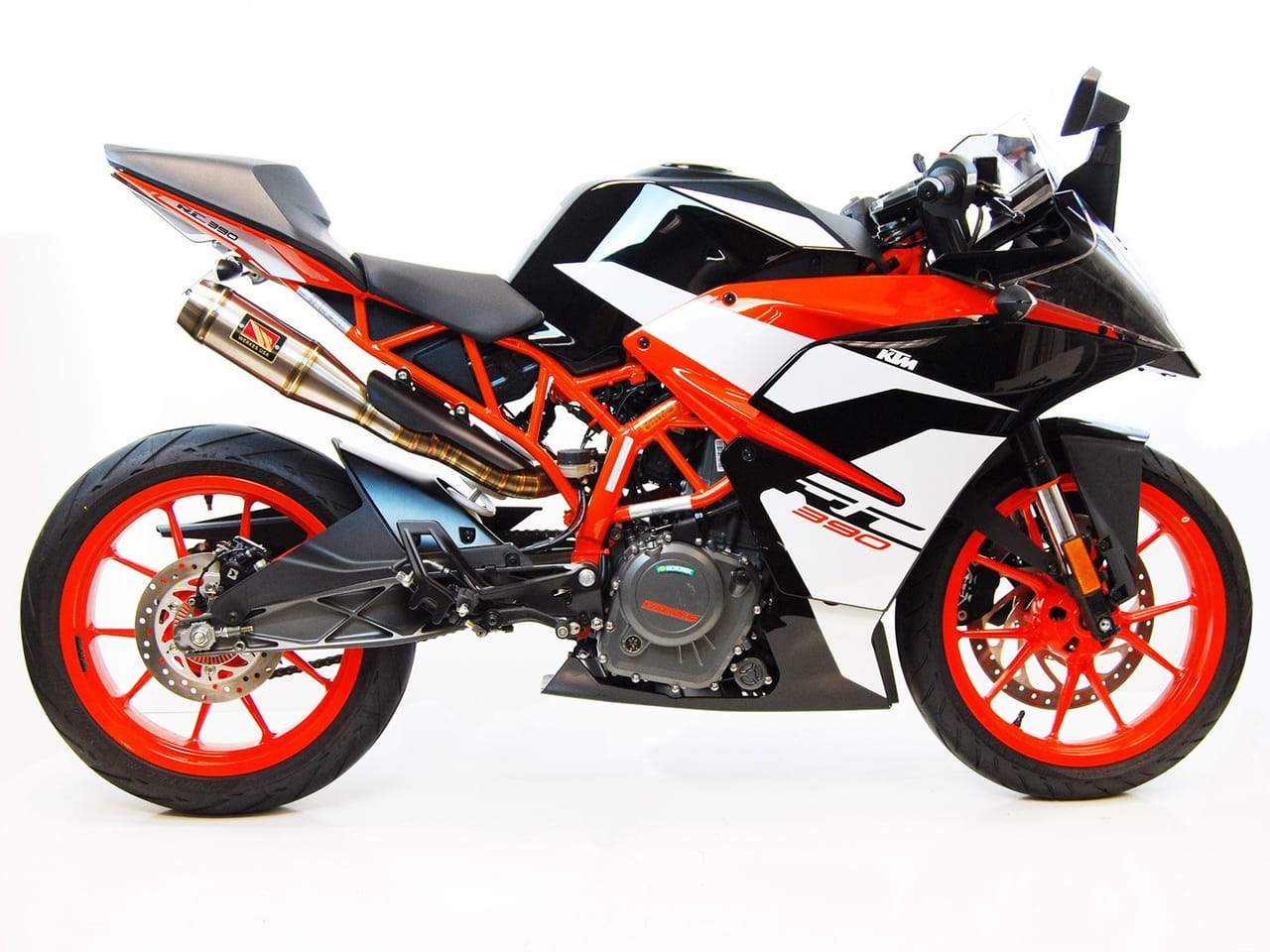 スーパーバイク選手権にも使用 COMPETITION WERKES マフラー スーパーバイク選手権にも使用 COMPETITION WERKES マフラー