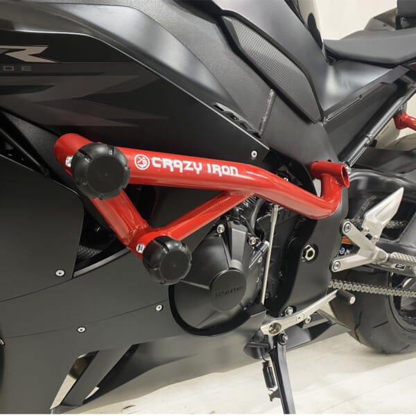 CBR1000RR-R / CBR1000RR-SP (20)用スライダー付エンジンガード CBR1000RR-R / CBR1000RR-SP (20)用スライダー付エンジンガード