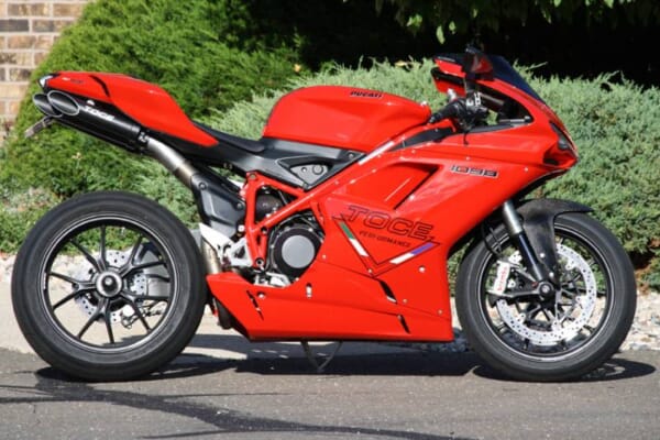 TOCE製 目立ち度抜群なDUCATI 1098/1198 用スラッシュマフラー|AxxL TOCE製 目立ち度抜群なDUCATI 1098/1198 用スラッシュマフラー|AxxL